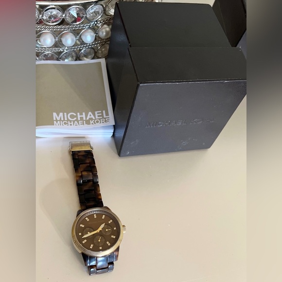 Michael Kors - Brown Tortoise Shell Lucite Chainlink Watch W/ Jeweled Face - Picture 6 of 7